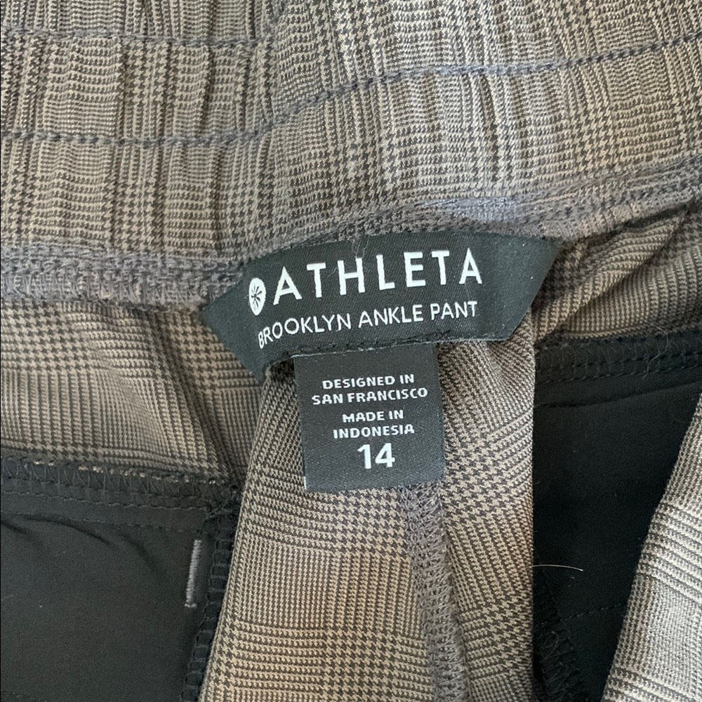 Athleta Brown and Black Cropped Pants - Picture 3 of 7